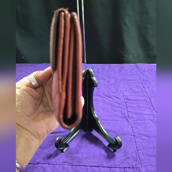 GUCCI BIFOLD LONG WALLET - Picture 3 of 12